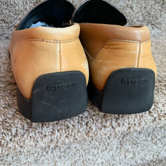 Gucci Men\'s Tan Leather Loafers . Size 8.5 D. In good condition with signs of us main image 14